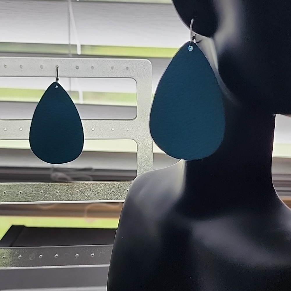 Handmade  Blue Teardrop Earrings - Picture 4 of 4